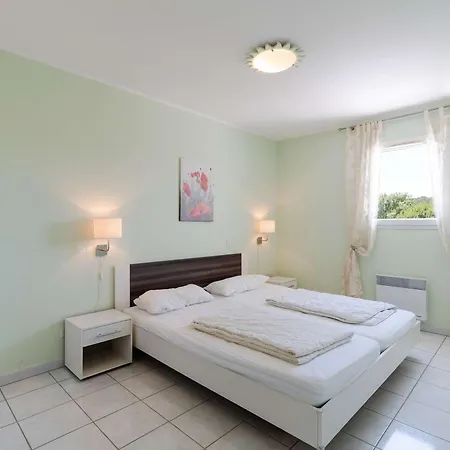 T3 Avec Terrasse, Parking, Lave-vaisselle A - Fr-1-409-104